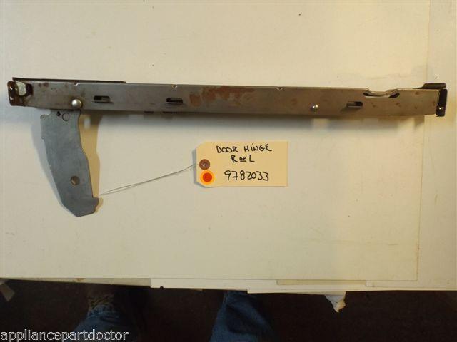 KITCHEN AID STOVE 9782033 Hinge, Door R Or L USED KITCHEN AID STOVE 9782033 Hinge, Door R Or L USED